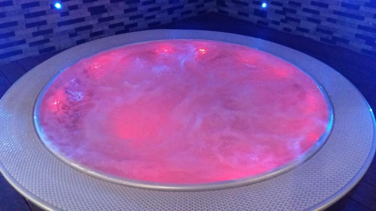 Hotel Des Thermes Et Du Casino Люк-сюр-Мер Екстериор снимка